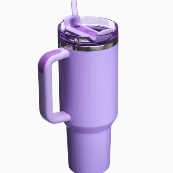 Olivia Rodrigo Stanley 40oz quencher - Picture 6 of 6